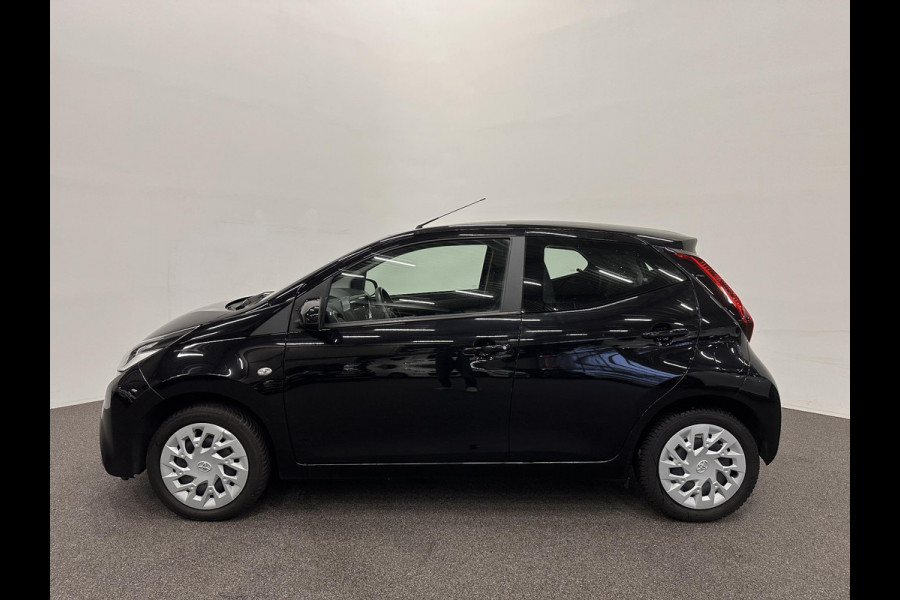 Toyota Aygo 1.0 VVT-i x-play Airco Navigatie Apple Carplay/Android Auto Camera Achter