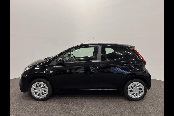 Toyota Aygo 1.0 VVT-i x-play Airco Navigatie Apple Carplay/Android Auto Camera Achter