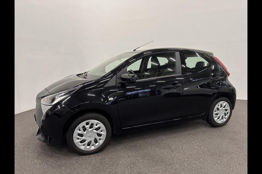 Toyota Aygo 1.0 VVT-i x-play Airco Navigatie Apple Carplay/Android Auto Camera Achter
