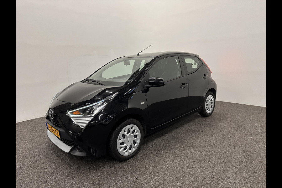 Toyota Aygo 1.0 VVT-i x-play Airco Navigatie Apple Carplay/Android Auto Camera Achter