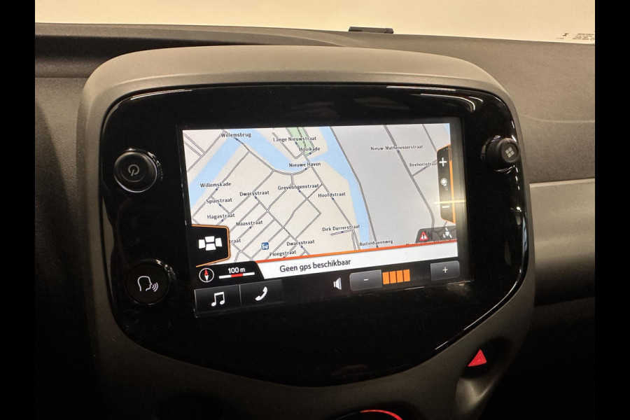 Toyota Aygo 1.0 VVT-i x-play Airco Navigatie Apple Carplay/Android Auto Camera Achter