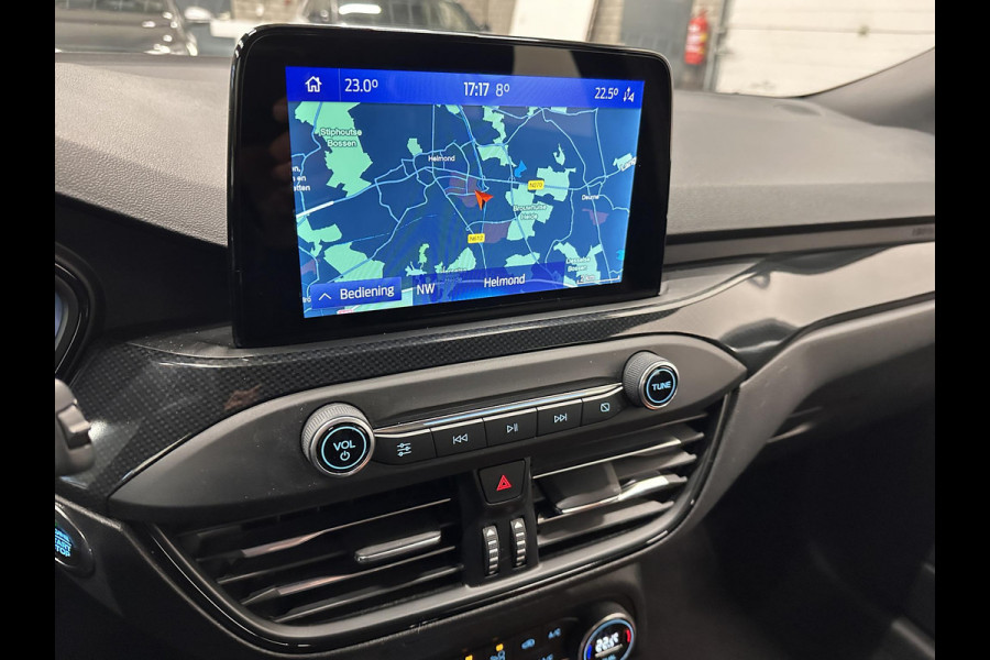 Ford FOCUS Wagon 1.0 EcoBoost 125pk Hybrid ST Line Navigatie Apple Carplay/Android Auto Camera Parkeersensoren Cruise Control Ledverlichting Climate Control Lichtmetalen velgen