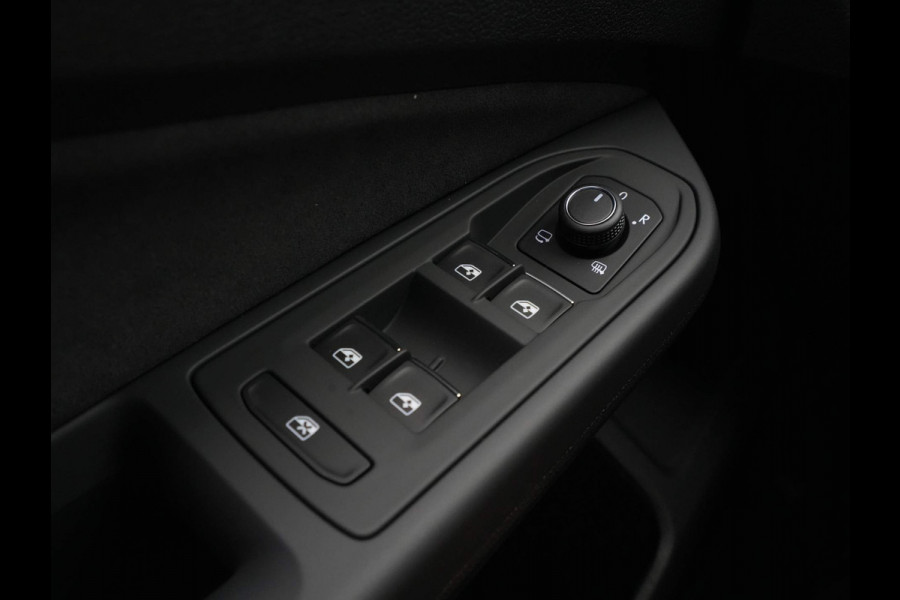 Volkswagen Golf 1.5 eTSI 150pk DSG R-Line Edition Navigatie Camera Acc Stoelverwarming