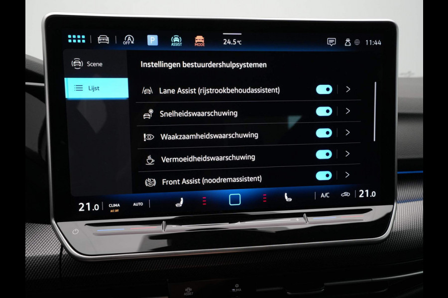 Volkswagen Golf 1.5 eTSI 150pk DSG R-Line Edition Navigatie Camera Acc Stoelverwarming