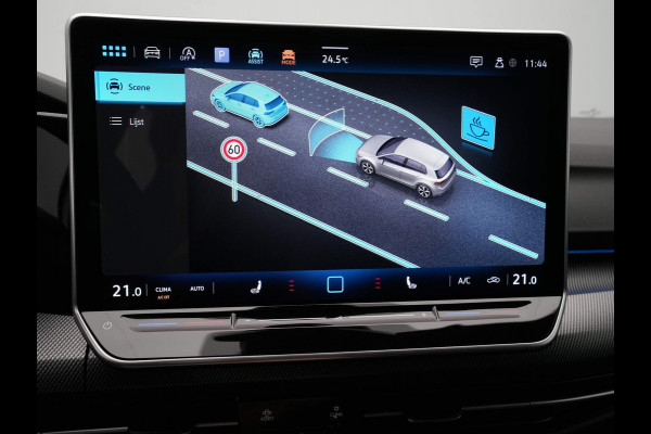 Volkswagen Golf 1.5 eTSI 150pk DSG R-Line Edition Navigatie Camera Acc Stoelverwarming