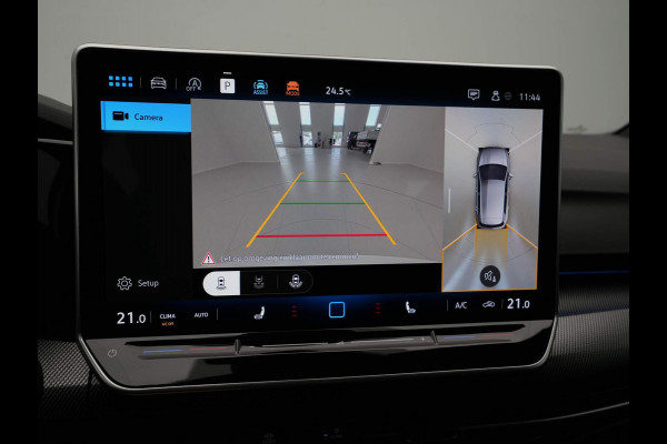 Volkswagen Golf 1.5 eTSI 150pk DSG R-Line Edition Navigatie Camera Acc Stoelverwarming