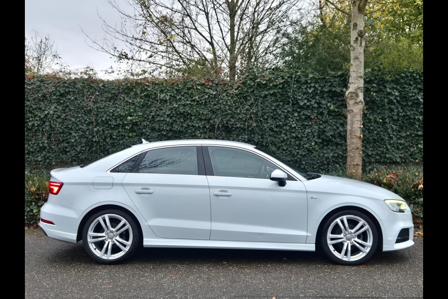 Audi A3 3x 1e eig. S Line Edition Massage Android CarPlay Apple Virtual dash Adaptieve Cruise Line Assist Navi NAP 1.5 TFSI Sport