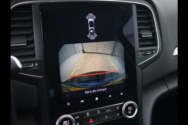 Renault Mégane 1.3 TCe Intens | Automaat | Trekhaak | Camera | Head-Up | Half leder | Carplay | BOSE Sound | Full LED | Keyless | Climate control | Parkeerhulp | Cruise control