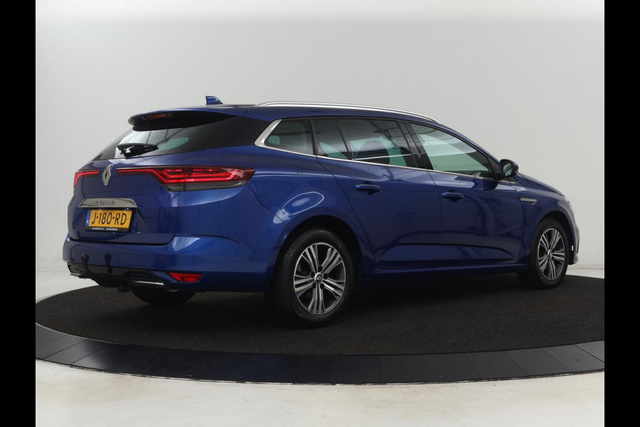 Renault Mégane 1.3 TCe Intens | Automaat | Trekhaak | Camera | Head-Up | Half leder | Carplay | BOSE Sound | Full LED | Keyless | Climate control | Parkeerhulp | Cruise control