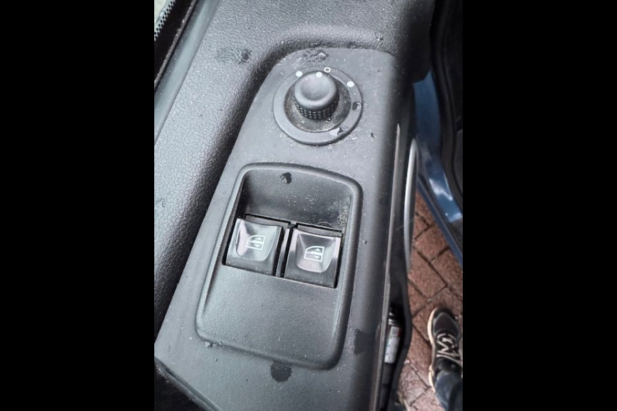 Renault Trafic 1.6 dCi T29 125pk L2 H1 Dubbel Cabine Comfort Edition 2 Schuifdeuren,Airco,Navigatie