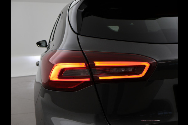 Ford Focus 1.0 ECOBOOST HYBRID 155 PK ST-LINE X + B&O | WINTERPACK | 13" NAVIGATIE | HEAD-UP | 18 INCH | ADAPTIVE CRUISE