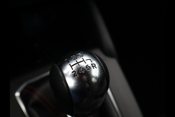 Ford Focus 1.0 ECOBOOST HYBRID 155 PK ST-LINE X + B&O | WINTERPACK | 13" NAVIGATIE | HEAD-UP | 18 INCH | ADAPTIVE CRUISE