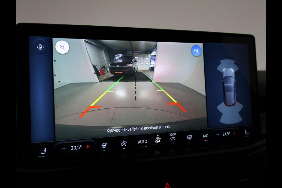 Ford Focus 1.0 ECOBOOST HYBRID 155 PK ST-LINE X + B&O | WINTERPACK | 13" NAVIGATIE | HEAD-UP | 18 INCH | ADAPTIVE CRUISE