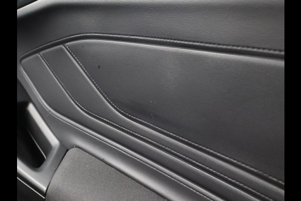 Ford Focus 1.0 ECOBOOST HYBRID 155 PK ST-LINE X + B&O | WINTERPACK | 13" NAVIGATIE | HEAD-UP | 18 INCH | ADAPTIVE CRUISE