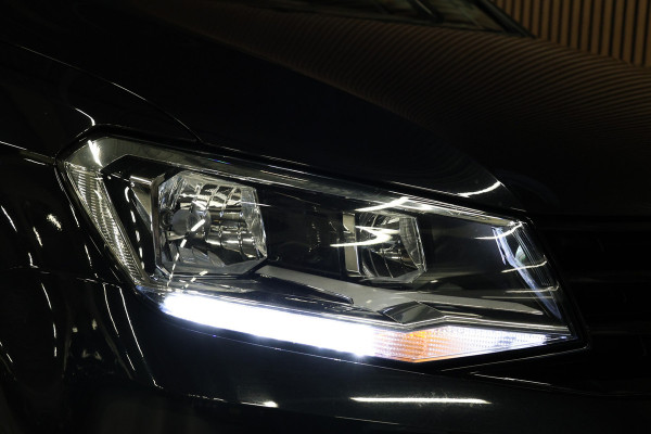 Volkswagen Caddy 2.0 TDI 185 PK DSG | CarPlay | Camera | Stoelverwarming | L+R Schuifdeur | AP Schroefset | Trekhaak | Airco | Cruise control | Dealer onderhouden | Nieuwe APK