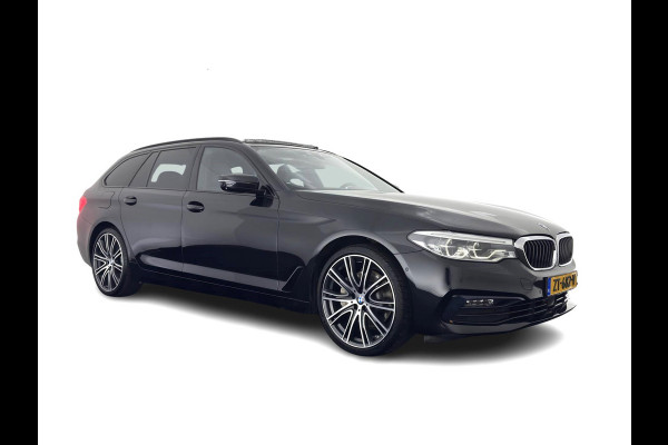 BMW 5 Serie Touring 530d Sportline High Executive Aut. *PANO | LUXURY-LEATHER | FULL-LED | MEMORY-PACK | TOP-VIEW | HEATED-COMFORTSEATS | NAVI-FULLMAP | PRIVACY-GLASS | AMBIENT-LIGHT | ECC | CARPLAY | PDC | TOWBAR | SHIFT-PADDLES | 20"ALU*