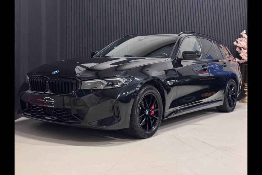 BMW 3 Serie Touring 330e M-SPORT | CARBON | LASERLIGHT | VEEL OPTIES!