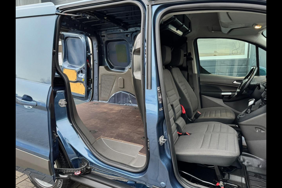 Ford Transit Connect 1.5 EcoBlue 120pk L1 Limited Automaat | Navi | Trekhaak | 3 zits | Camera | CarPlay | Climate | Keyless | PDC