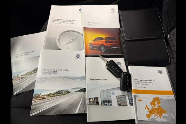 Volkswagen T-Cross 1.0 TSI R-LINE DSG NAVIGATIE APPLE CARPLAY PDC VIRTUAL COCKPIT CRUISE STOELVERWARMING START/STOP USB