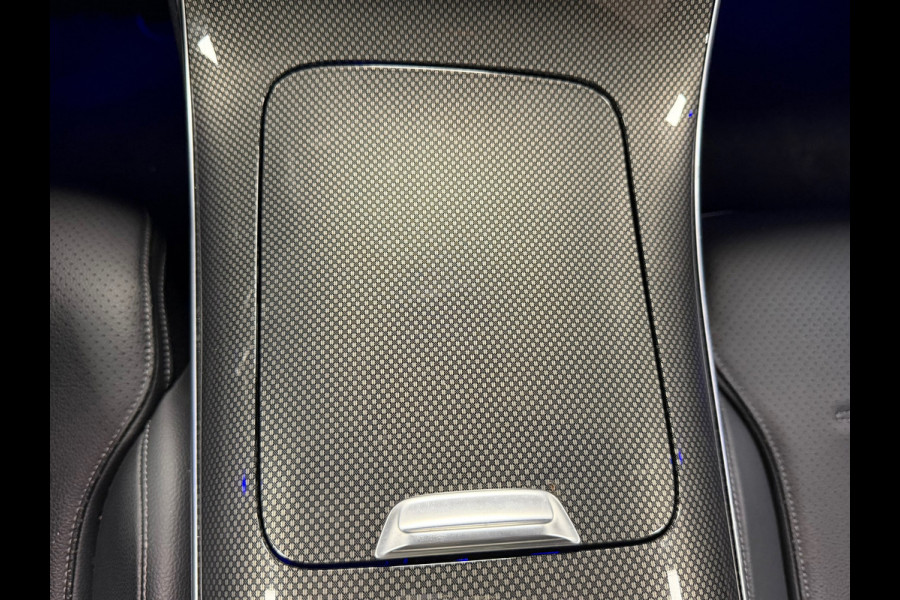 Mercedes-Benz C-Klasse Estate C300e AMG Line Plug-in hybride PANORAMADAK AIRCO CAMERA CRUISE SFEERVERLICHTING LEDER KEYLESS START