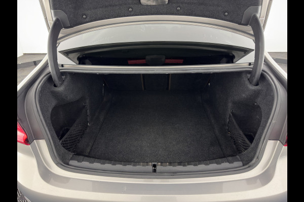 BMW 3-serie 320d High Executive Edition (INCL.BTW) *LUXURY-LEATHER | FULL-LED | DIGI-COCKPIT | HEATED-SPORTSEATS | HIFI-SOUND | NAVI-FULLMAP | KEYLESS | CAMERA | PRIVACY-GLASS | SHIFT-PADDLES | DAB+ | ECC | PDC | CRUISE | 19''ALU*