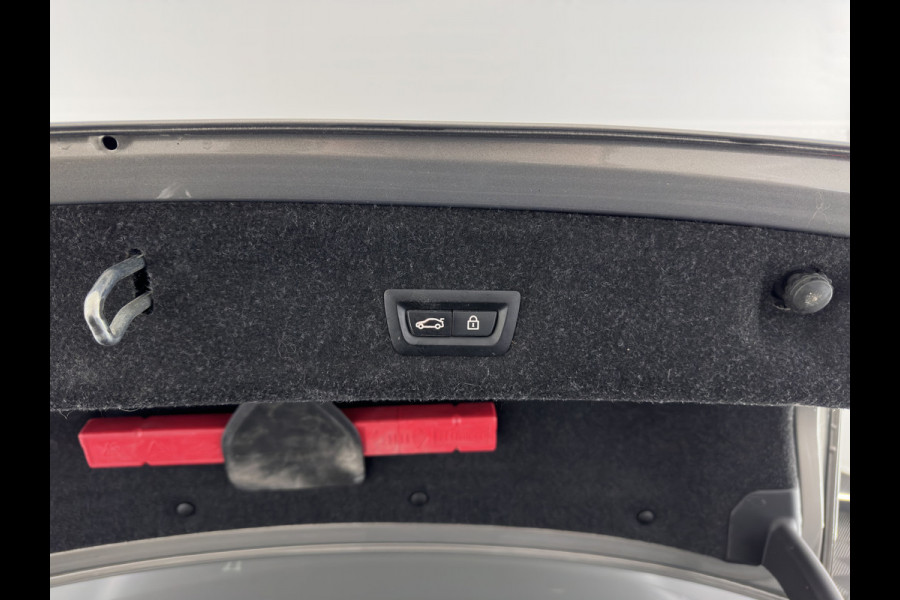 BMW 3-serie 320d High Executive Edition (INCL.BTW) *LUXURY-LEATHER | FULL-LED | DIGI-COCKPIT | HEATED-SPORTSEATS | HIFI-SOUND | NAVI-FULLMAP | KEYLESS | CAMERA | PRIVACY-GLASS | SHIFT-PADDLES | DAB+ | ECC | PDC | CRUISE | 19''ALU*