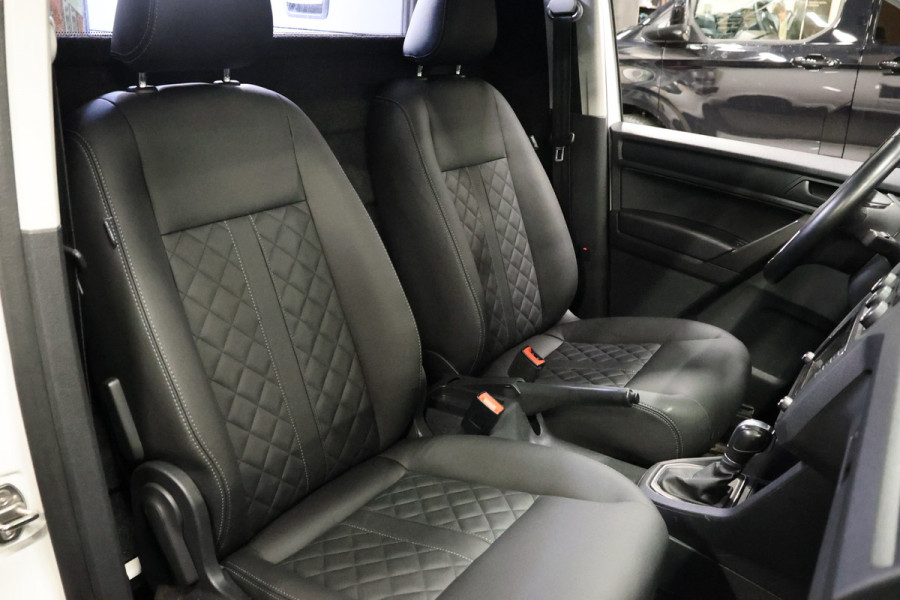 Volkswagen Caddy 2.0 TDI 185 PK DSG | CarPlay | Stoelverwarming | Camera | Navigatie | Climate control | Alarm klasse 4 | PDC  | Nieuwe APK | NAP Logisch