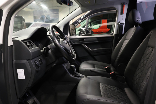 Volkswagen Caddy 2.0 TDI 185 PK DSG | CarPlay | Stoelverwarming | Camera | Navigatie | Climate control | Alarm klasse 4 | PDC  | Nieuwe APK | NAP Logisch