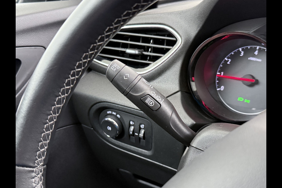 Opel Grandland X T131PK Trekhaak Navi Ecc Pdc Apple Carplay Android Auto Cruise Control Edition Lmv Licht-Regensensor Verkeersbordlezer PrivacyGlas IntelliLink Bluetooth Origineel Nederlandse Auto 1.400KG Trekgewicht! € 35.000 nieuw! Bij ons volledig Onderhouden