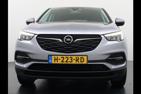 Opel Grandland X T131PK Trekhaak Navi Ecc Pdc Apple Carplay Android Auto Cruise Control Edition Lmv Licht-Regensensor Verkeersbordlezer PrivacyGlas IntelliLink Bluetooth Origineel Nederlandse Auto 1.400KG Trekgewicht! € 35.000 nieuw! Bij ons volledig Onderhouden
