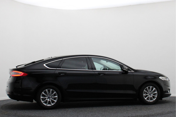 Ford Mondeo 1.5 Titanium Climate, Cruise, Navigatie, Bluetooth, Rijstrooksensor, LED, Keyless, 16''