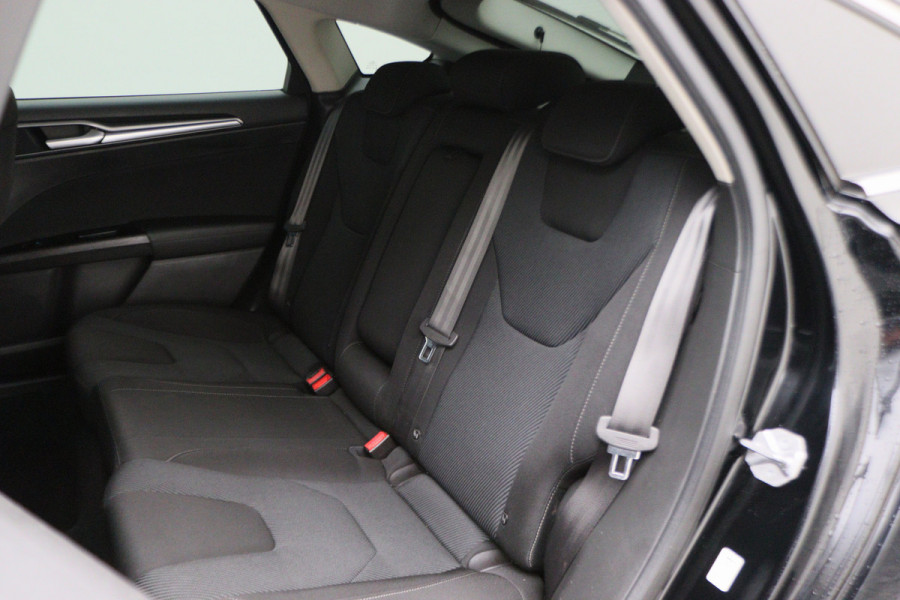 Ford Mondeo 1.5 Titanium Climate, Cruise, Navigatie, Bluetooth, Rijstrooksensor, LED, Keyless, 16''