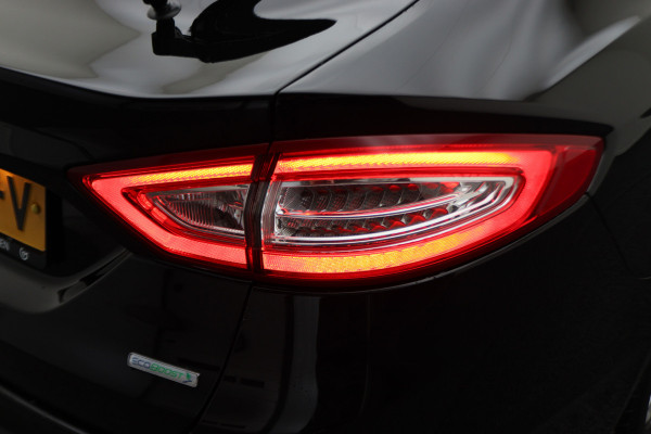 Ford Mondeo 1.5 Titanium Climate, Cruise, Navigatie, Bluetooth, Rijstrooksensor, LED, Keyless, 16''