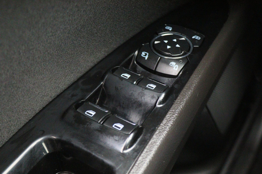 Ford Mondeo 1.5 Titanium Climate, Cruise, Navigatie, Bluetooth, Rijstrooksensor, LED, Keyless, 16''
