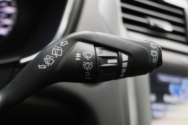 Ford Mondeo 1.5 Titanium Climate, Cruise, Navigatie, Bluetooth, Rijstrooksensor, LED, Keyless, 16''