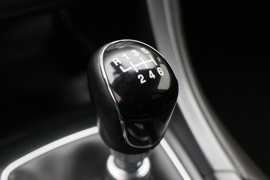 Ford Mondeo 1.5 Titanium Climate, Cruise, Navigatie, Bluetooth, Rijstrooksensor, LED, Keyless, 16''