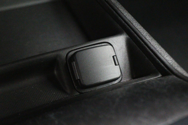 Ford Mondeo 1.5 Titanium Climate, Cruise, Navigatie, Bluetooth, Rijstrooksensor, LED, Keyless, 16''