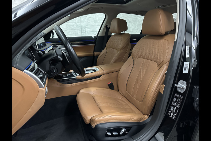 BMW 7 Serie 730d xDrive | Schuifdak | Massage | 360 Camera | Soft-Close | ACC | Laser-LED | Indiv. Leder | Luchtvering | Achterasbesturing | Comfortstoelen | Stoelventilatie | Head-Up | 4-Zone Clima | Keyless-Entry | Driving Assist Pro. | Sfeerverlichting |