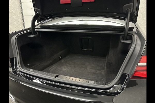 BMW 7 Serie 730d xDrive | Schuifdak | Massage | 360 Camera | Soft-Close | ACC | Laser-LED | Indiv. Leder | Luchtvering | Achterasbesturing | Comfortstoelen | Stoelventilatie | Head-Up | 4-Zone Clima | Keyless-Entry | Driving Assist Pro. | Sfeerverlichting |
