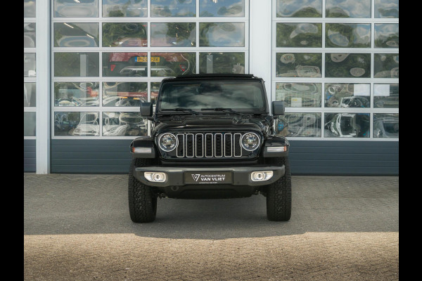 Jeep Wrangler Unlimited 4xe 380 Sahara | 22" Brute velgen | Uit voorraad leverbaar | MY25 | Sky One-Touch Power Soft Top | Geel kenteken !