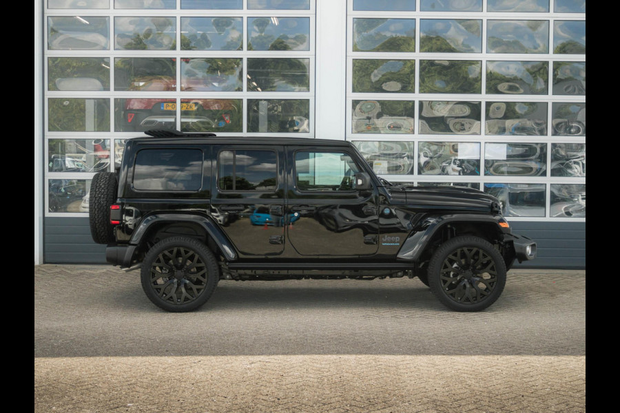 Jeep Wrangler Unlimited 4xe 380 Sahara | 22" Brute velgen | Uit voorraad leverbaar | MY25 | Sky One-Touch Power Soft Top | Geel kenteken !