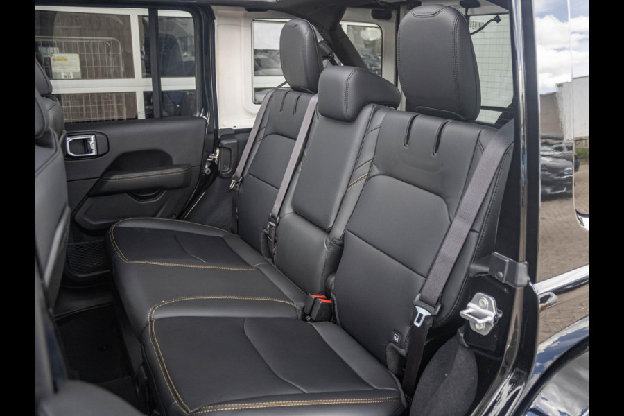 Jeep Wrangler Unlimited 4xe 380 Sahara | 22" Brute velgen | Uit voorraad leverbaar | MY25 | Sky One-Touch Power Soft Top | Geel kenteken !