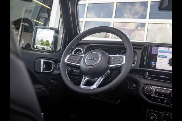 Jeep Wrangler Unlimited 4xe 380 Sahara | 22" Brute velgen | Uit voorraad leverbaar | MY25 | Sky One-Touch Power Soft Top | Geel kenteken !