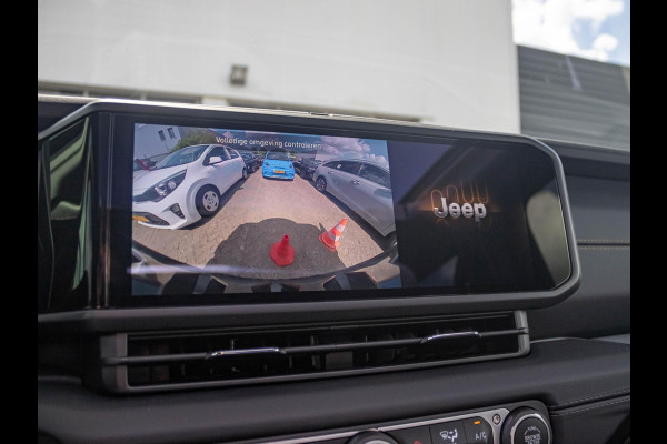 Jeep Wrangler Unlimited 4xe 380 Sahara | 22" Brute velgen | Uit voorraad leverbaar | MY25 | Sky One-Touch Power Soft Top | Geel kenteken !