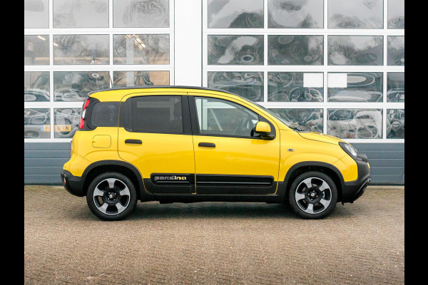 Fiat Panda Hybrid Pandina | Airco | Cruise | Priv Glass | Dakrails | 15" | PDC | Apple Carply | Bicolore