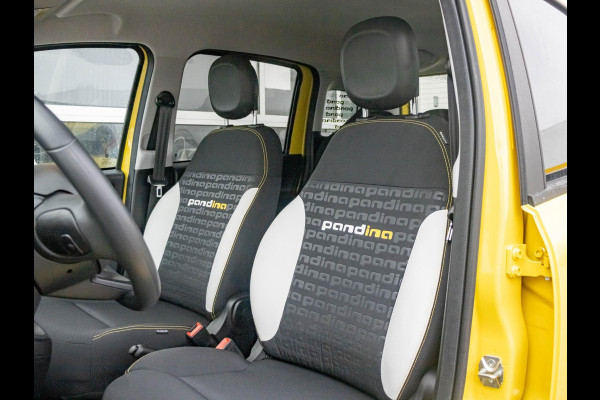 Fiat Panda Hybrid Pandina | Airco | Cruise | Priv Glass | Dakrails | 15" | PDC | Apple Carply | Bicolore