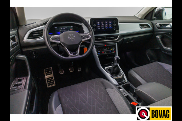 Volkswagen T-Roc 1.0 TSI Goal Edition | Stoelverw. | Apple Carplay / Android auto | PDC V+A | Adaptive cruise Travel Assist, Automatisch inparkeren, Climate control, all season banden, extra getint glas achter