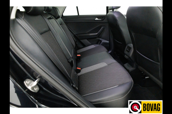 Volkswagen T-Roc 1.0 TSI Goal Edition | Stoelverw. | Apple Carplay / Android auto | PDC V+A | Adaptive cruise Travel Assist, Automatisch inparkeren, Climate control, all season banden, extra getint glas achter