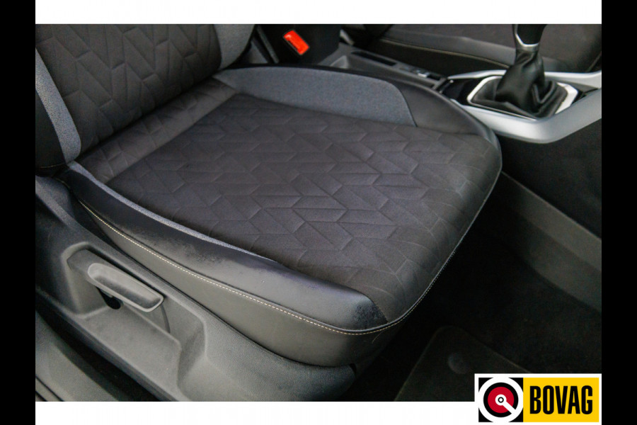 Volkswagen T-Roc 1.0 TSI Goal Edition | Stoelverw. | Apple Carplay / Android auto | PDC V+A | Adaptive cruise Travel Assist, Automatisch inparkeren, Climate control, all season banden, extra getint glas achter