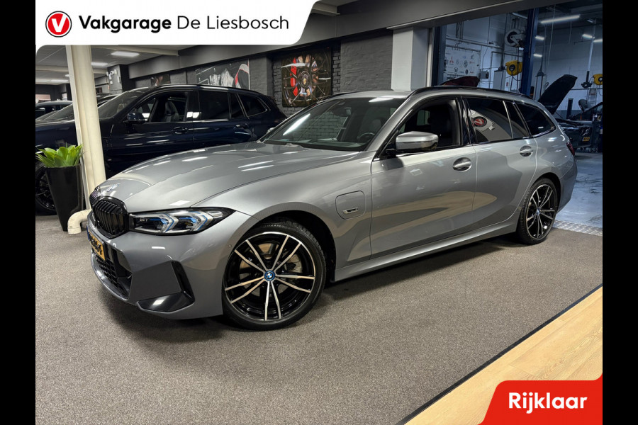 BMW 3 Serie Touring 330e xDrive M-pakket facelift / Panorama-dak / head-up / 360 camera / Harman-Kardon